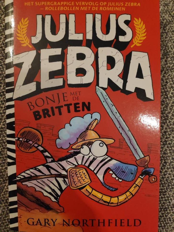 Julius Zebra - 2 Bonje met de Britten (Special Lidl) /, Boeken, Kinderboeken | Jeugd | onder 10 jaar, Gelezen, Verzenden