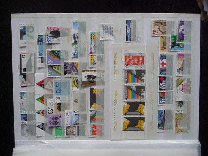 Nederland - Grote partij postzegels en velletjes in 5, Postzegels en Munten, Postzegels | Nederland