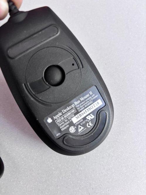 Apple Black ADB Mouse – SUPER RARE - matching for Black, Games en Spelcomputers, Spelcomputers | Overige Accessoires