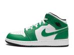 Air Jordan 1 Mid Lucky Green - Maat 40 EU, Kleding | Heren, Schoenen, Ophalen of Verzenden, Nieuw