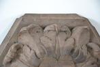 Sculpture, Handgesneden massief houten plafond rozet - 38 cm