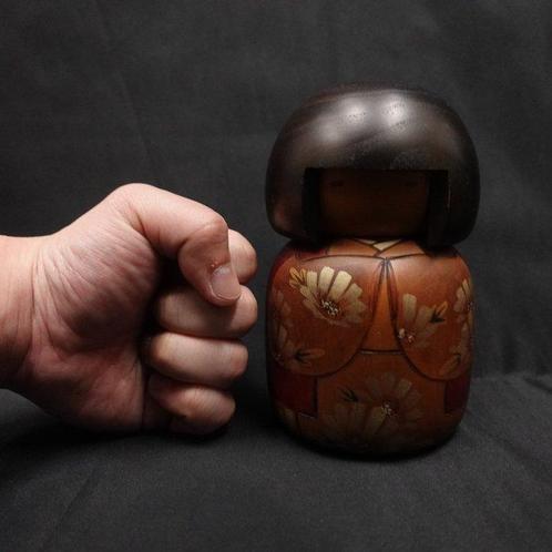 Prachtig design Sosaku Kokeshi  / kokeshi pop - Hout, Antiek en Kunst, Curiosa en Brocante