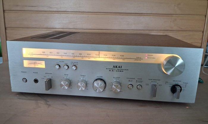 Akai - AA-1020. Woodcase Solid state stereo receiver, Audio, Tv en Foto, Radio's