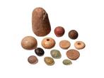Oud-Romeins Molenspelstukken en spelballen granieten poot,, Antiquités & Art