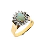 18 Krt. Gouden ring met opaal en entourage van diamanten..., Handtassen en Accessoires, Ringen, 18 tot 19, Gebruikt, Overige kleuren