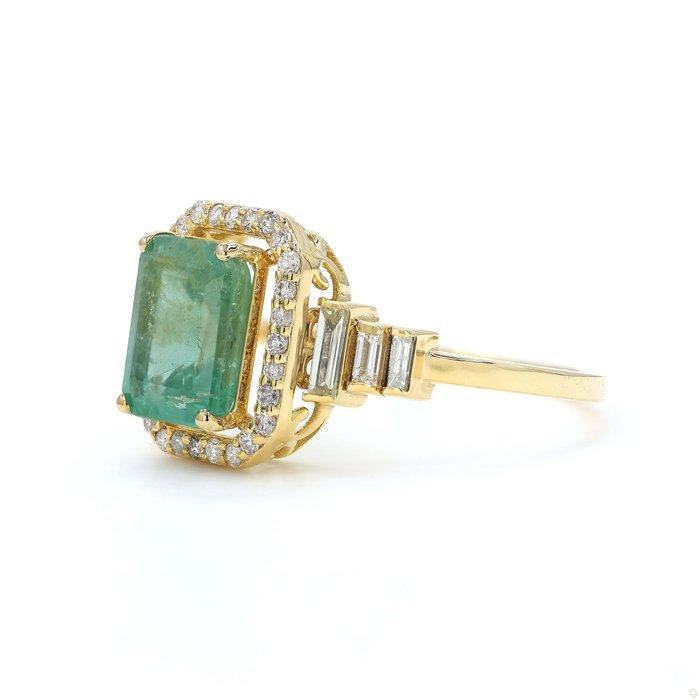 Cocktailring - 14 karaat Geel goud - 1.78ct. tw. Smaragd -, Handtassen en Accessoires, Antieke sieraden