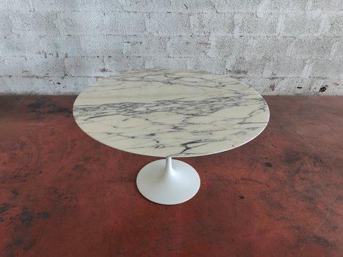 Knoll - Eero Saarinen - Table à manger - Tulipe - Arabesque, Antiek en Kunst, Kunst | Designobjecten