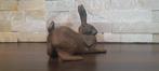 Pierre Chenet (XX-XXI) - sculptuur, Le Lapin allongé - 10 cm