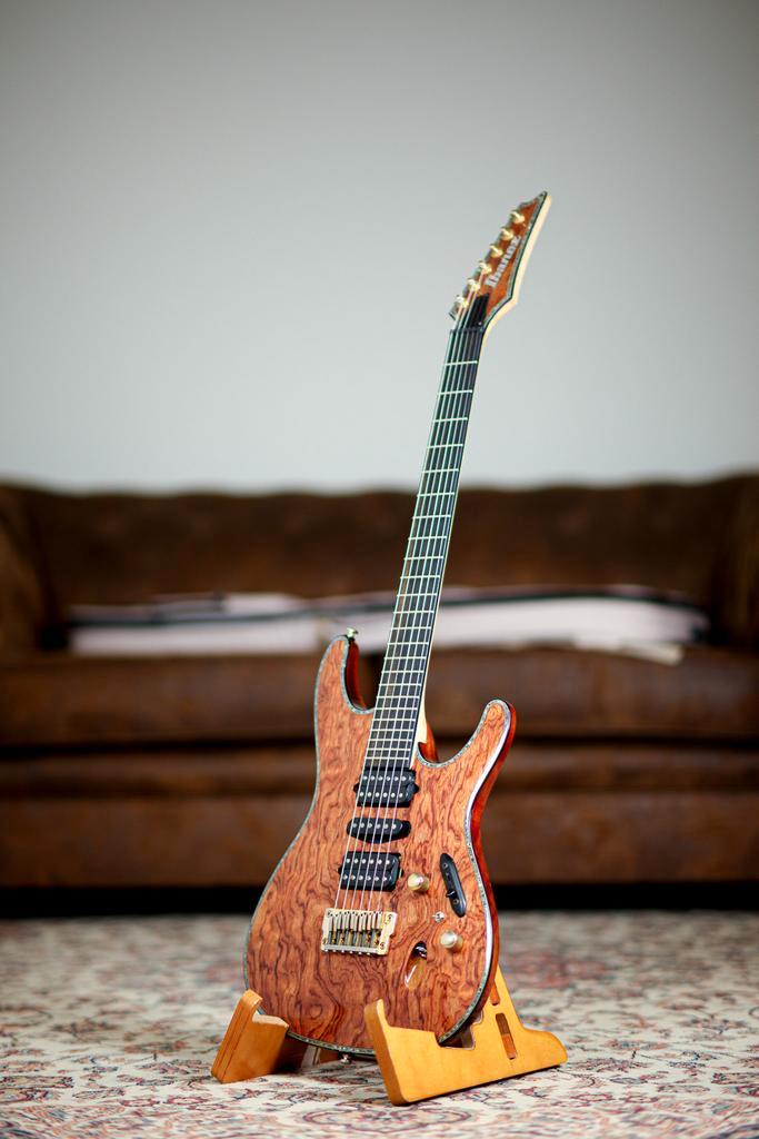Ibanez SIX70FDBG | Exotic Wood Natural, Musique & Instruments, Instruments à corde | Guitares | Électriques, Envoi