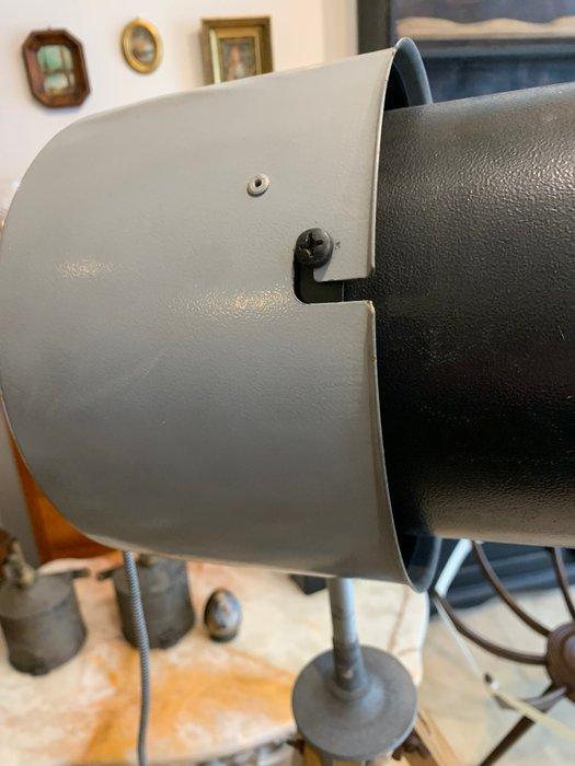 Staande lamp - Hout, IJzer - projector, Antiek en Kunst, Kunst | Designobjecten