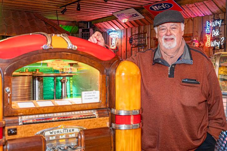 Ben je op zoek naar een unieke toevoeging aan je interieur?, Verzamelen, Automaten | Jukeboxen, Zo goed als nieuw, Overige merken