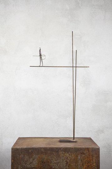 Simone Sirna (1988) - sculptuur, Equilibrista - 71 cm - beschikbaar voor biedingen