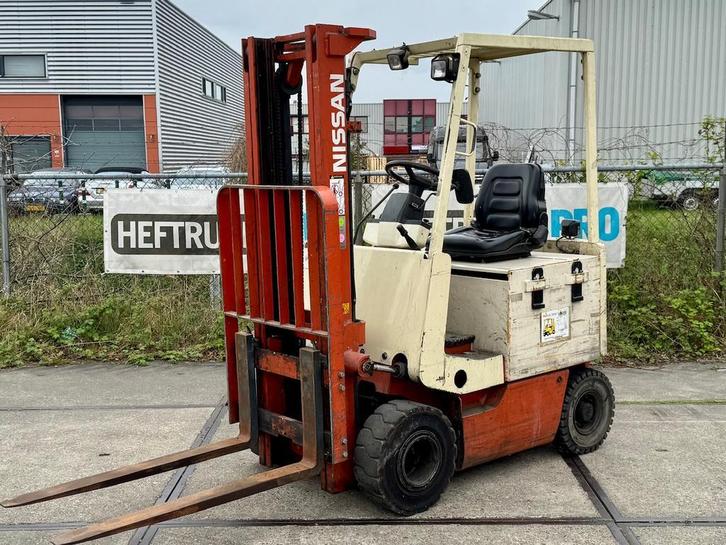 Nissan UM01L15U hh 330 cm MET VIDEO, Zakelijke goederen, Machines en Bouw | Heftrucks en Intern transport, Heftruck, Elektrisch