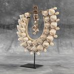 NO RESERVE PRICE - SN13 - Decorative Shell Necklace on a