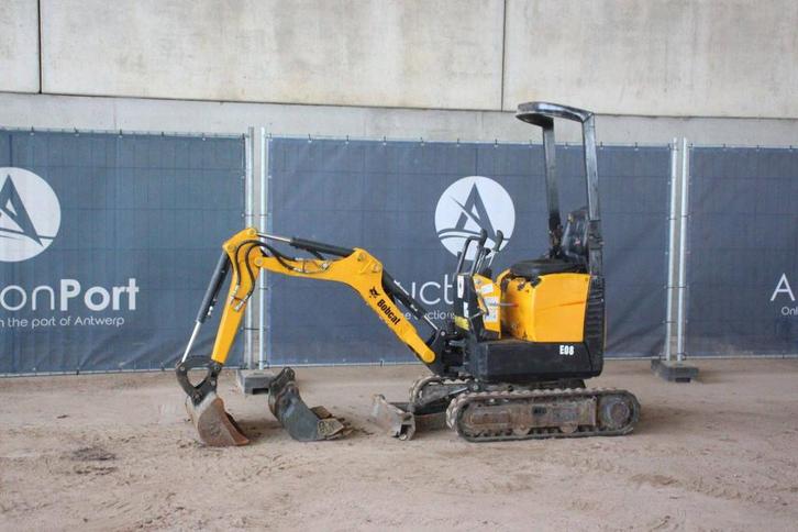 Veiling: Minigraver Bobcat E08 Diesel 7.4kW, Articles professionnels, Machines & Construction | Grues & Excavatrices, Enlèvement