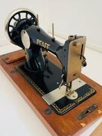 Pfaff 11 Naaimachine - Hout, IJzer - werkend, Antiek en Kunst