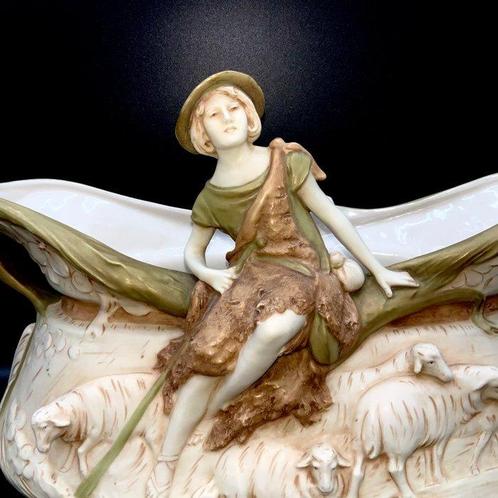 Royal Dux, Bohemia - Art Nouveau - Figural Centerpiece (39, Antiek en Kunst, Antiek | Glaswerk en Kristal