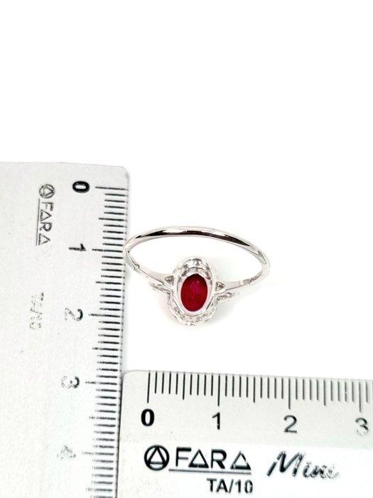 Ring - 18 karaat Witgoud Robijn - Diamant, Handtassen en Accessoires, Ringen