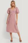 Sale: -49% | NA-KD Bow Wrap Dress Pink Pink  | Otrium Outlet