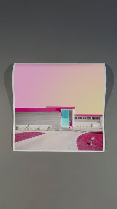 Téber - Driveway (Pink), Antiquités & Art, Art | Objets design