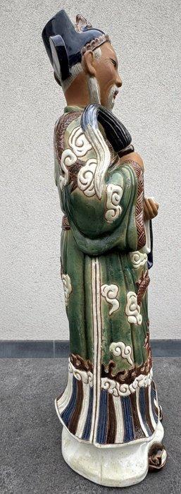 sculptuur, Groot keramisch beeld van een Chinese Wijze –, Antiek en Kunst, Antiek | Glaswerk en Kristal