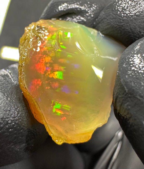 19ct Kristal Opaal Ruw- 3.8 g, Verzamelen, Mineralen en Fossielen