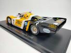 Spark 1:43 - Model raceauto - Porsche 956 L New Man #7 -