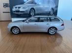 Kyosho 1:18 - Voiture miniature - BMW 545i Touring, Nieuw