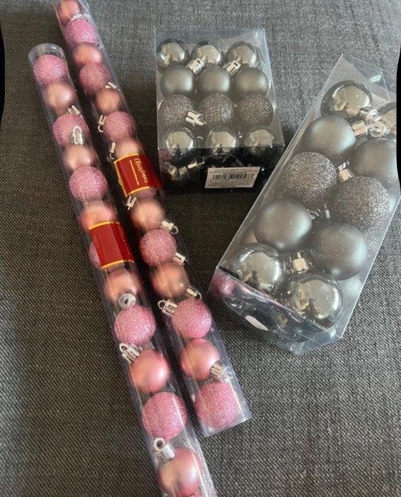 Kerstballen (72) - Plastic - 72 kerstballen decor op, Diversen, Kerst