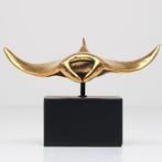 Sculpture, NO RESERVE PRICE - Sculpture Manta Ray on a Base