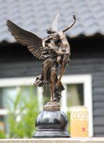 sculptuur, gloria victus - 49 cm - brons marmer