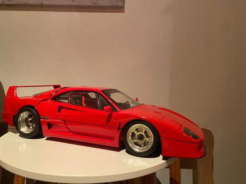 Pocher 1:8 - Modelauto - Ferrari F40 - inclusief, Hobby en Vrije tijd, Modelauto's | 1:5 tot 1:12