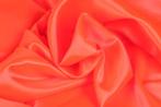15 meter satijn stof - Neon oranje - 100% polyester, Hobby en Vrije tijd, Stoffen en Lappen, 200 cm of meer, Nieuw, Satijn of Zijde