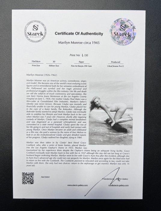 Marilyn Monroe circa 1945 - Fine Art Photography - Luxury, Verzamelen, Film en Tv