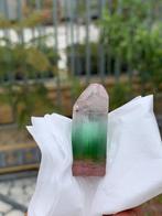 Roze blauwgroene & lichtroze driekleurige toermalijn, Verzamelen, Mineralen en Fossielen