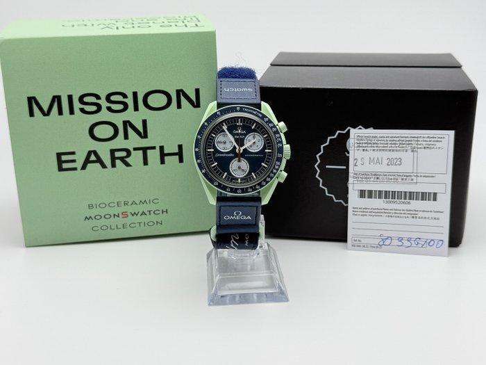 Omega x Swatch - MoonSwatch - Mission on Earth - Sans prix, Handtassen en Accessoires, Horloges | Heren