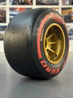 Pneu complet sur la roue - Formule 1 - Pirelli - O.Z *** NO, Nieuw