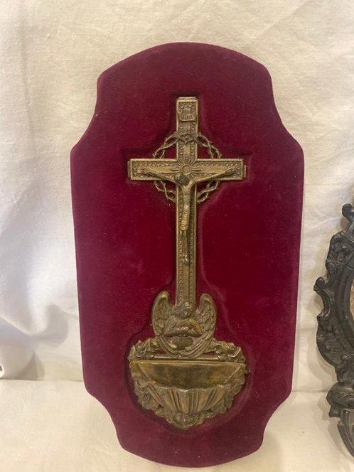 Christelijke voorwerpen (5) - brons en hout - 1900-1910, Antiek en Kunst, Antiek | Boeken en Manuscripten
