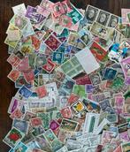 Monde - Mondial — Énorme lot de timbres SG 2022