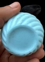 Curieuse, chic, petit flacon de parfum avec vaporisateur à, Antiquités & Art