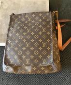 Louis Vuitton - autre sac Vuitton modèle Mussette - Sac à, Handtassen en Accessoires, Tassen | Damestassen, Nieuw