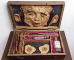 Assemblage  - Diorama Serial Killer Macabre Souvenir Box -, Verzamelen, Nieuw