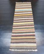 Tapis Kilim tissé à la main en Turquie, destiné à un