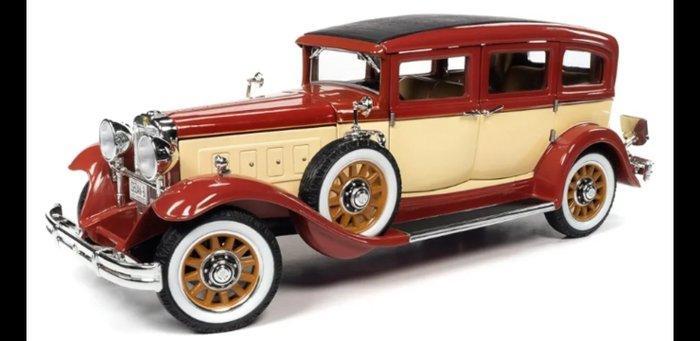 Ertl 1:18 - Modelauto - 1931 Peerless Master 8 sedan, Hobby en Vrije tijd, Modelauto's | 1:5 tot 1:12