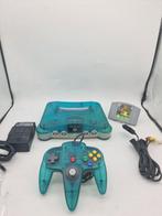 Nintendo - N64 - Funtastic - Ice Blue Console - Mario 64, Games en Spelcomputers, Spelcomputers | Overige Accessoires, Nieuw