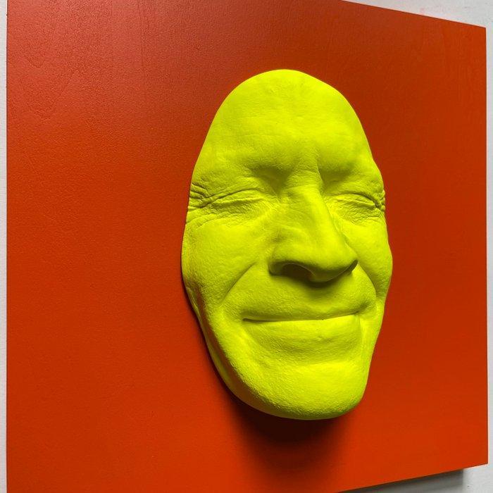 gregos - Fluo yellow smile on orange background, Antiquités & Art, Art | Objets design