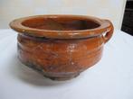 Pot - 17e eeuwse aardewerken pot/ nachtspiegel op lage, Antiek en Kunst