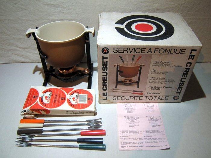 Le Creuset - Een origineel Le Creuset fondue stel - Pan -, Antiek en Kunst, Antiek | Keukengerei