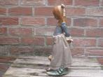 Lladró - Figurine - meisje met hond - Biscuit de porcelaine, Antiquités & Art