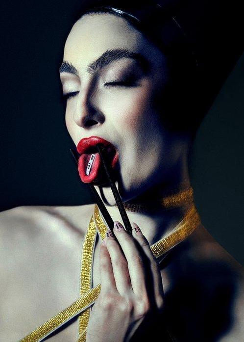 Elena Paraskeva - Eat Me - XL, Antiek en Kunst, Kunst | Designobjecten